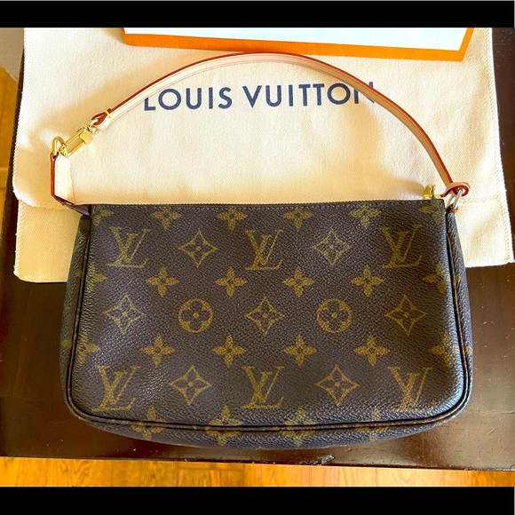 Louis Vuitton Pochette Accessoires - Picture 1 of 10